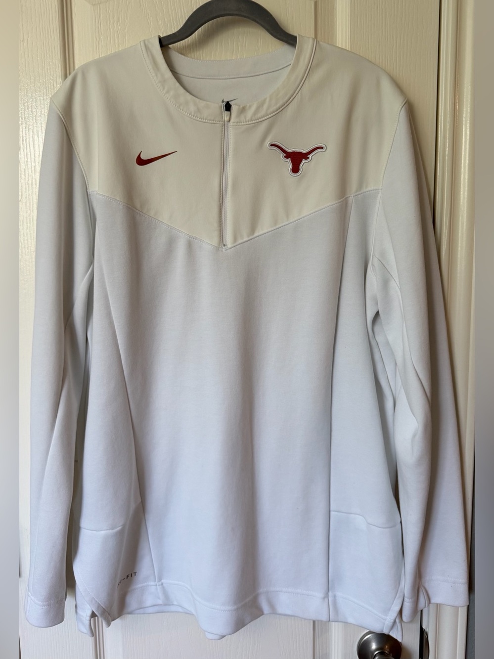 Nike Texas Longhorns Dri-FIT Quarter-Zip Pullover - Men’s Large